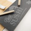 Set Sushi 10 Pezzi Con Ardesia e Bamboo