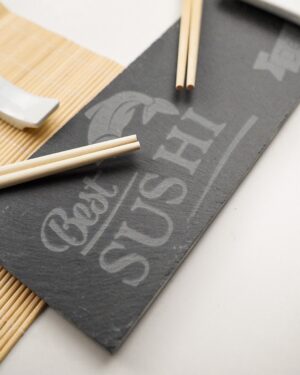 Set Sushi 10 Pezzi Con Ardesia e Bamboo