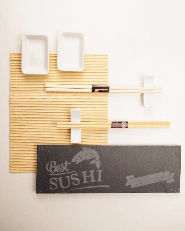Set Sushi 10 Pezzi Con Ardesia e Bamboo