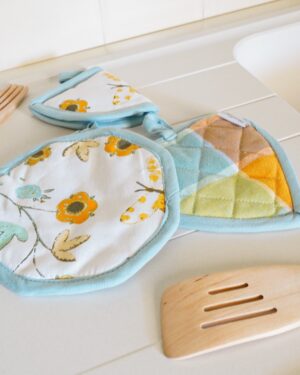 Presine set 3 pezzi Calisè Cuore Tonda Cappuccio Celeste Fiori e Quadri