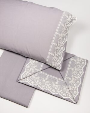 Completo Lenzuola Elegance Grigio Matrimoniale con Bordo In Pizzo 100% Cotone