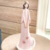 Angelo in Ceramica Rosa Con Ali in Metallo Dorato Disponibile in Due Diverse Grandezze