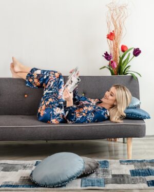 Pigiama Blu E Motivi Floreali in Tessuto Effetto Raso Mediterraneo Manica e Pantalone Lungo