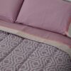 Completo Lenzuola Matrimoniali Perla 100% Cotone e Bordo in Raso Malva e Rosa