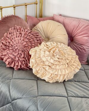 Cuscino Arredo Roses con Volant in Velluto Tessuto Sfoderabile Diametro 40 cm