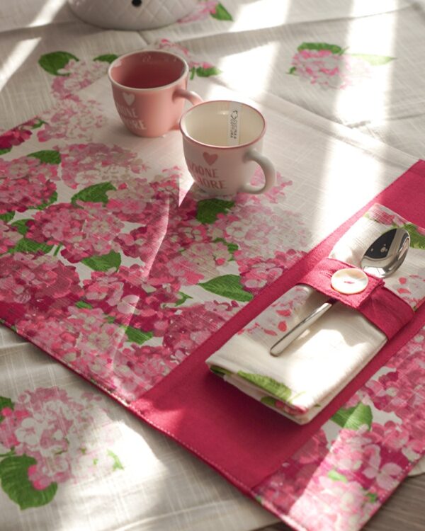 Tovaglietta Colazione Con Tovagliolo Dalia Fucsia e Bianca