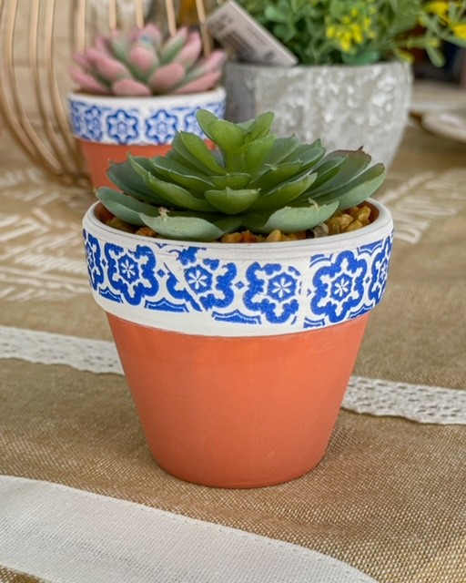 Vasetto Decorativo in Terracotta con Bordo Maioliche con Pianta Finta
