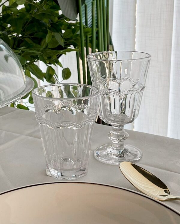 Bicchieri da Acqua Retrò in Set da Sei Disponibili in Tre Varianti Colore
