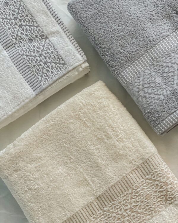 Telo Doccia Adel Jacquard 450gr InBiancaluna 100x145 cm