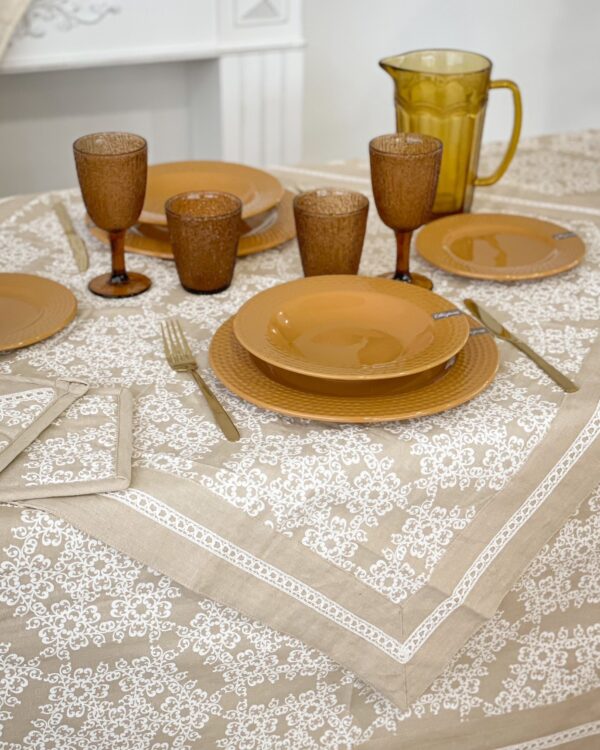 Centrotavola Linea Greca 90x90 Cm