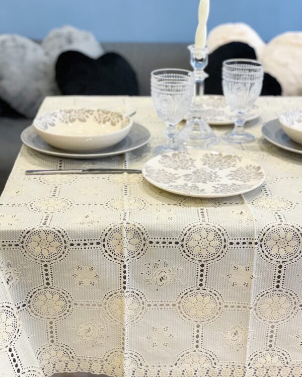 Tovaglia in Pvc Lace 6 Posti Effetto Uncinetto