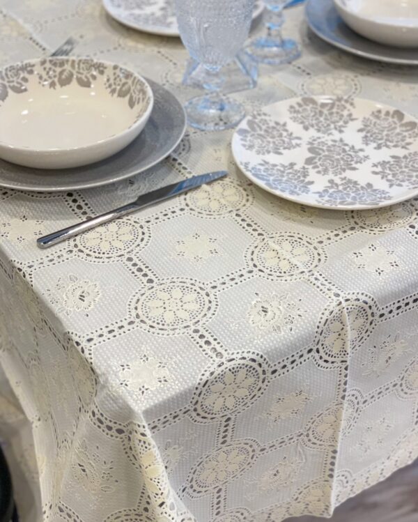 Tovaglia in Pvc Lace 6 Posti Effetto Uncinetto