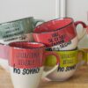 Tazza Mug Allegra Con Scritte in Ceramica AD