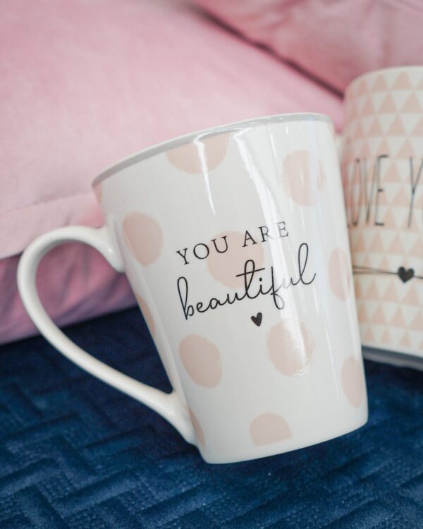 Tazza Mug Pretty in Ceramica Rosa e Grigia con Scritte Nere
