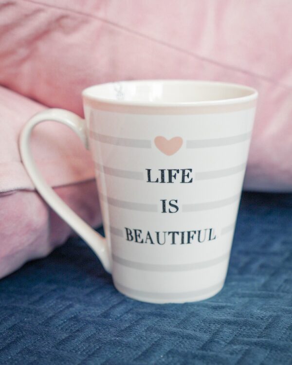 Tazza Mug Pretty in Ceramica Rosa e Grigia con Scritte Nere