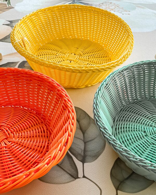 Cestino Portapane Tondo Effetto Vimini in Pvc Colorato