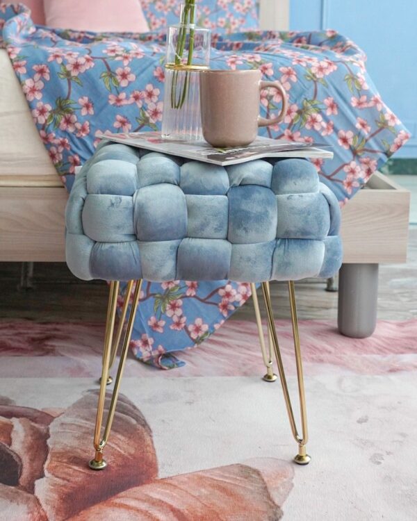Sgabello Sophie Intrecciato In Velluto e Metallo Rosa Beige Celeste Con Piedi Oro