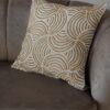 Cuscino Arredo Crema con Applicazioni Dorate Hanna Home Con Zip