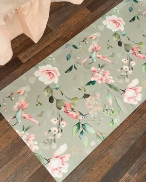 Tappeto Passatoia Bird Fondo Verde Salvia In Vinile a Metraggio 50 Cm