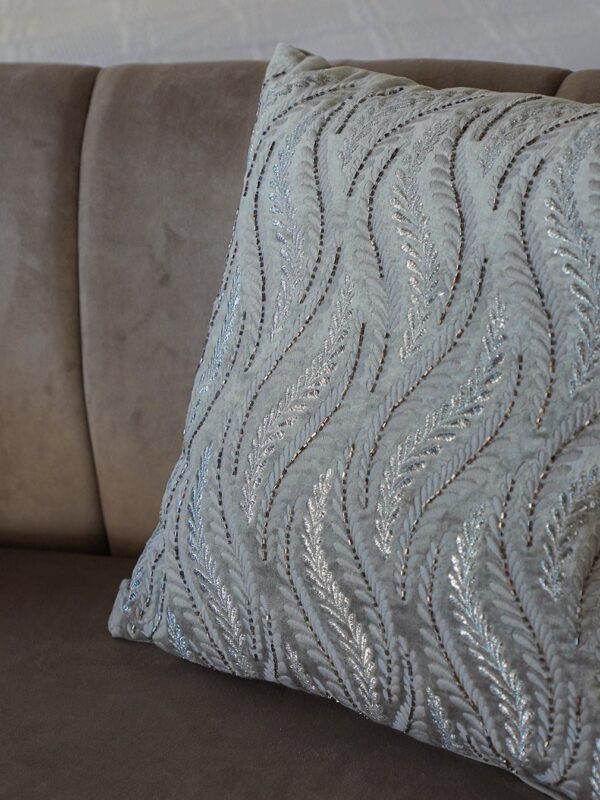 Cuscino Arredo Con Foglie Cucito Lurex Oro e Perline Hanna Home Con Zip