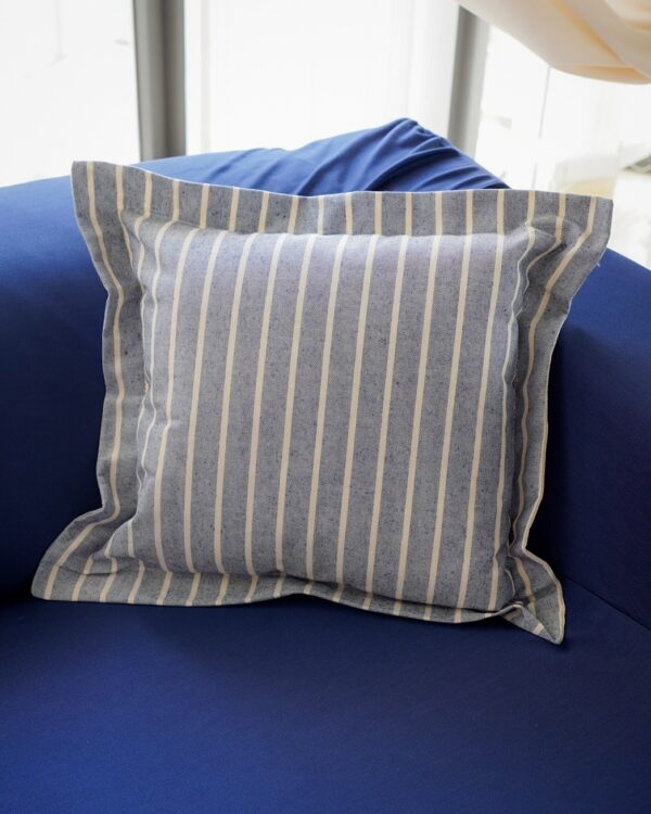 Cuscino Arredo Summer In Tessuto Grezzo Con Zip e Volant