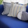 Cuscino Arredo Summer In Tessuto Grezzo Con Zip e Volant