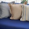 Cuscino Arredo Summer In Tessuto Grezzo Con Zip e Volant