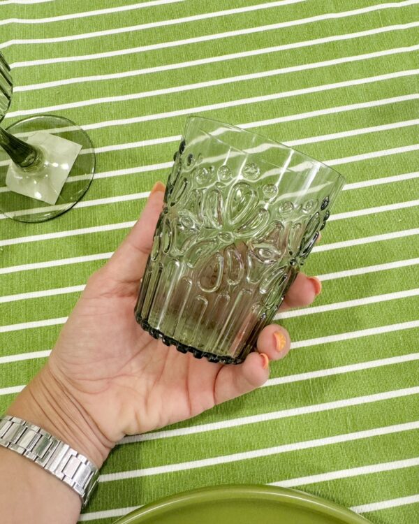 Calici e Bicchieri Lavorati a Rilievo in Plastica