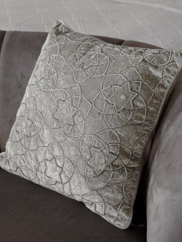 Cuscino Arredo Hanna Home Panna e Oro o Grigio Con Perline