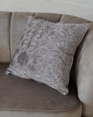 Cuscino Arredo Hanna Home in Velluto e Dettagli Ricamati