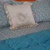 Cuscino Arredo Con Applicazione Fiore in Velluto Con Zip Sfoderabile 45x45 Cm