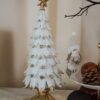 Albero Bianco con Punte Stella e Base Dorate