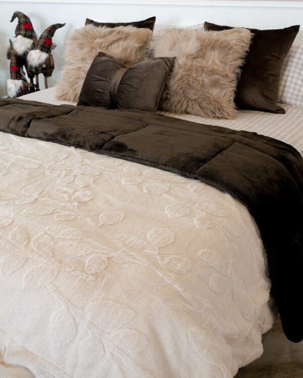 Coperta Plaid Ravaniemi Rabbit Jacquard Con Effetto 3D Floreale