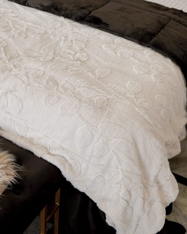 Coperta Plaid Ravaniemi Rabbit Jacquard Con Effetto 3D Floreale