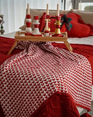 Coperta in Maglia Con Angoli Con Nappine Rosse Preziosa Luxury