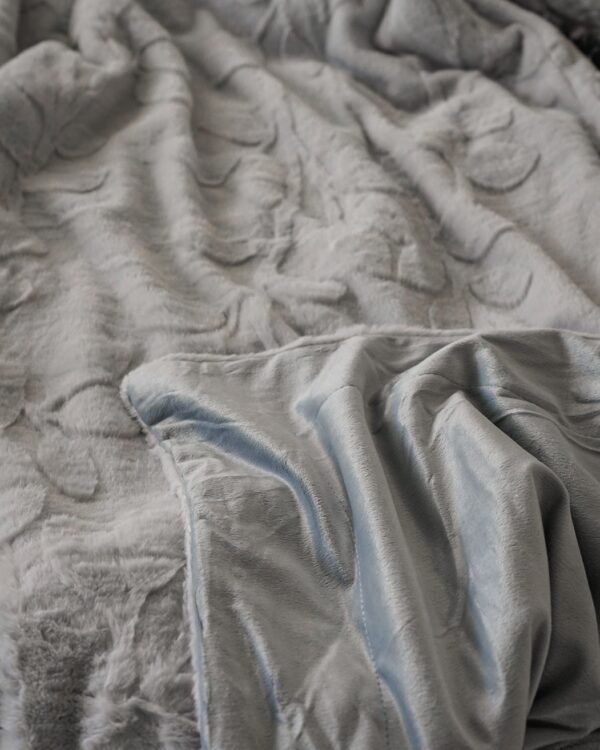Coperta Plaid Ravaniemi Rabbit Jacquard Con Effetto 3D Floreale