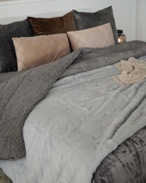 Coperta Plaid Ravaniemi Rabbit Jacquard Con Effetto 3D Floreale