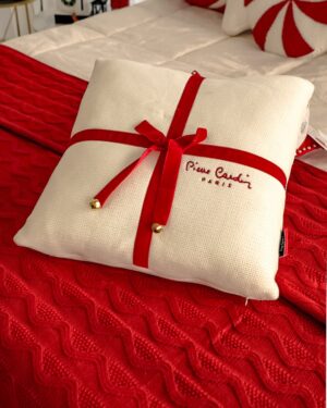 Cuscino Natalizio Pierre Cardin Bianco e Rosao Con Fiocchetto e Campanellini