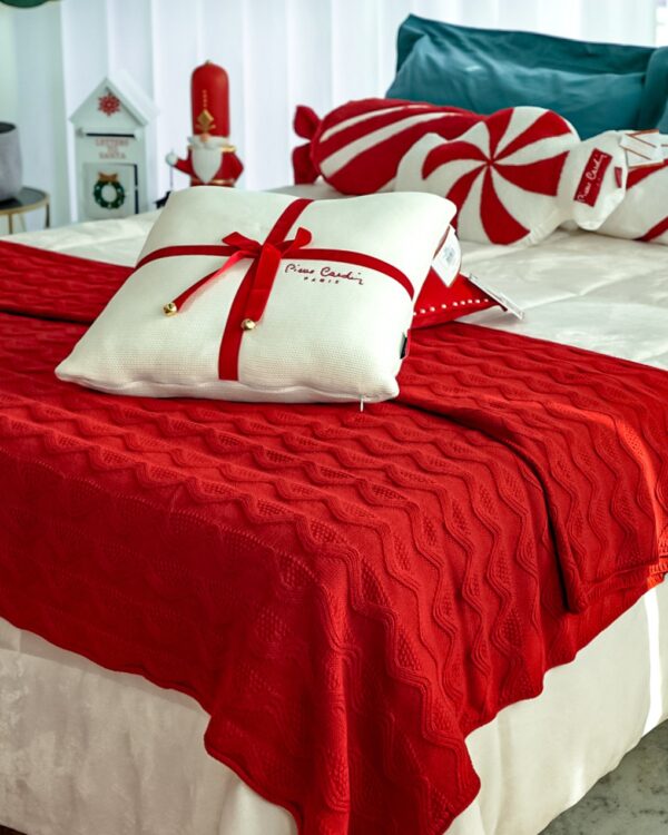 Coperta In Maglia Ricamata Rossa Preziosa Luxury
