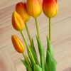 Mazzettino da 5 Tulipani in Gomma Effetto Realistico