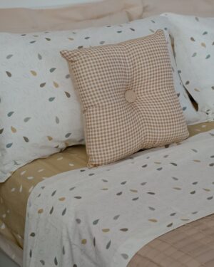 Cuscino Arredo A Quadretti Con Bottone