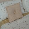 Cuscino Arredo A Quadretti Con Bottone