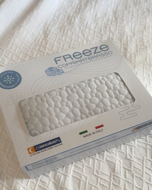 Coprimaterasso Freeze Refrigerante Con Cappuccio e Fascia Perimetrale 3D Traspirante e Rinfrescante