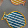 Piatto Vassoio Pesce Maea A Righe Bianco e Blu in Melamina