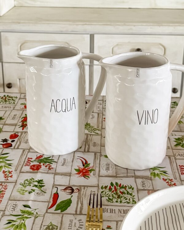 Brocca in Ceramica Bianca Con scritta Nera Acqua o Vino Con Manico