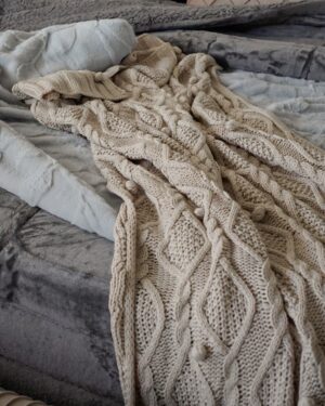 Coperta in Maglia Intrecciata Colore Naturale Preziosa Lucjry