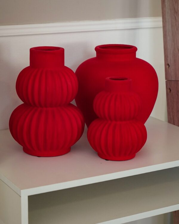 Vaso In Ceramica e Velluto Rosso Tre misure Design moderno